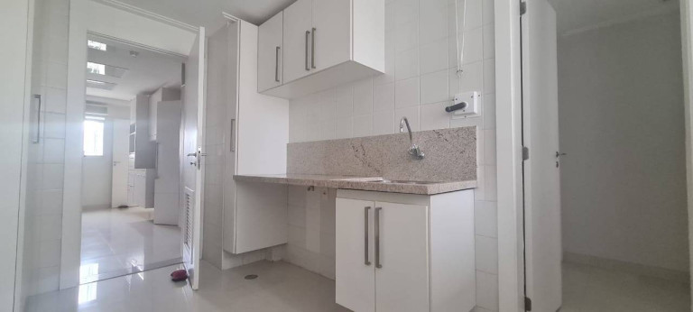 Imagem Apartamento com 3 Quartos à Venda, 258 m² em Alphaville Empresarial - Barueri Imagem Apartamento com 3 Quartos à Venda, 258 m² em Alphaville Empresarial - Barueri