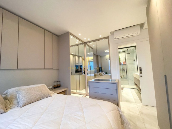 Imagem Apartamento com 3 Quartos à Venda, 125 m² em Centro - Balneário Camboriú Imagem Apartamento com 3 Quartos à Venda, 125 m² em Centro - Balneário Camboriú