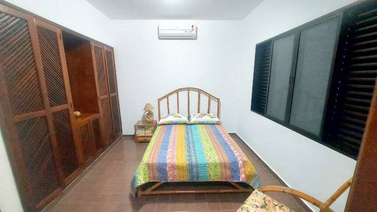Imagem Casa com 3 Quartos à Venda, 300 m² em Balneário Stella Maris - Peruíbe Imagem Casa com 3 Quartos à Venda, 300 m² em Balneário Stella Maris - Peruíbe