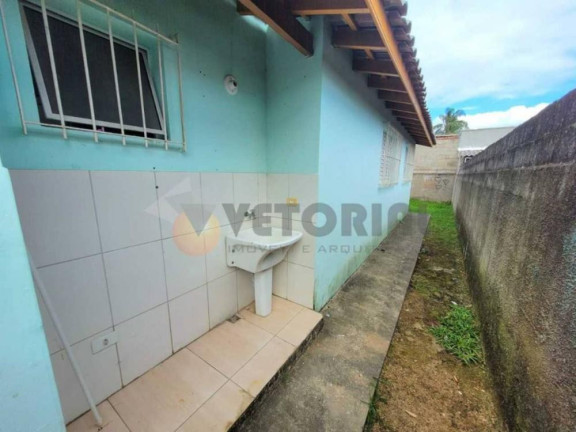 Imagem Casa com 2 Quartos à Venda, 57 m²