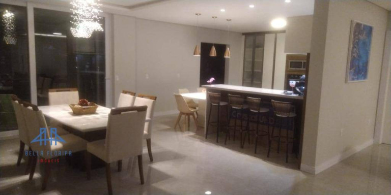 Imagem Casa com 3 Quartos à Venda, 360 m² em São João Do Rio Vermelho - Florianópolis Imagem Casa com 3 Quartos à Venda, 360 m² em São João Do Rio Vermelho - Florianópolis