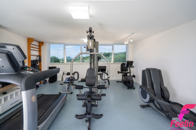Imagem Casa com 7 Quartos à Venda, 1.103 m² em Jurerê Internacional - Florianópolis Imagem Casa com 7 Quartos à Venda, 1.103 m² em Jurerê Internacional - Florianópolis