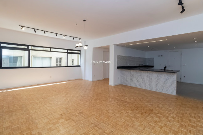 Imóvel com 3 Quartos à Venda, 220 m² em Cerqueira César - São Paulo