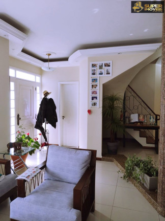 Imagem Casa com 4 Quartos à Venda, 200 m² em Três Vendas - Pelotas Imagem Casa com 4 Quartos à Venda, 200 m² em Três Vendas - Pelotas