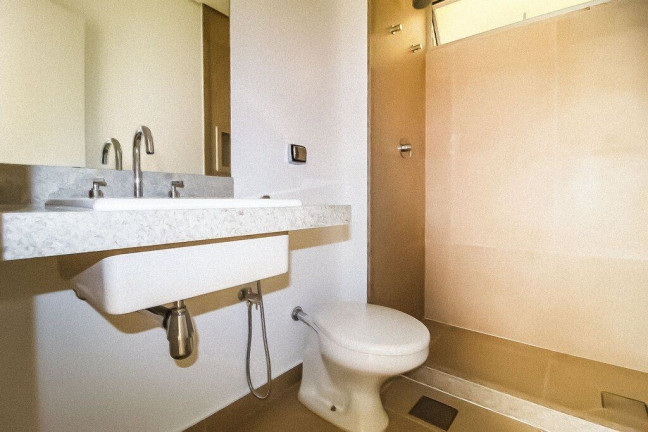Imagem Imóvel com 2 Quartos à Venda, em Copacabana - Rio De Janeiro Imagem Imóvel com 2 Quartos à Venda, em Copacabana - Rio De Janeiro