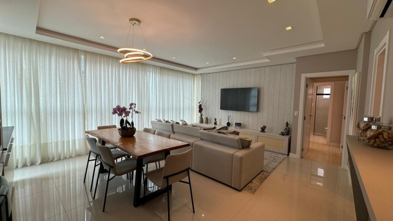 Apartamento com 3 Quartos à Venda, 115 m² em Meia Praia - Itapema