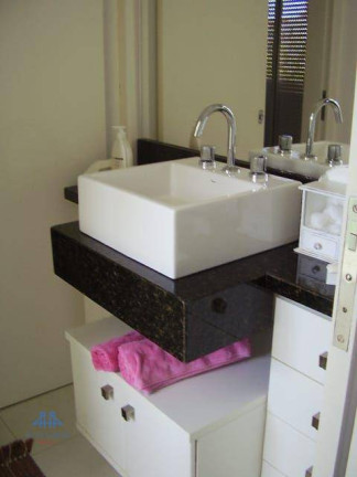 Imagem Casa com 4 Quartos à Venda, 306 m² em Córrego Grande - Florianópolis Imagem Casa com 4 Quartos à Venda, 306 m² em Córrego Grande - Florianópolis