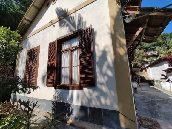 Imagem Casa com 7 Quartos à Venda, 290 m² em Centro - Petrópolis Imagem Casa com 7 Quartos à Venda, 290 m² em Centro - Petrópolis