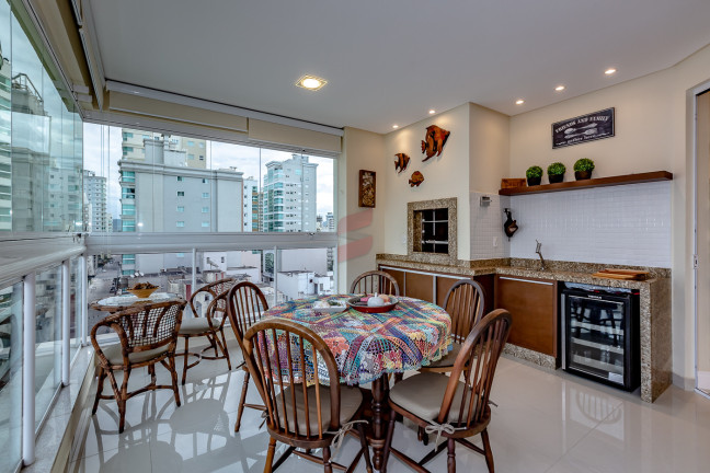 Imagem Apartamento com 3 Quartos à Venda, 131 m² em Meia Praia - Itapema