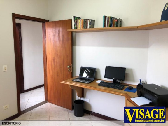 Imagem Casa com 3 Quartos à Venda, 375 m² em Bairro Do Coleginho - Jacareí Imagem Casa com 3 Quartos à Venda, 375 m² em Bairro Do Coleginho - Jacareí