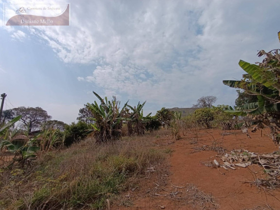 Imagem Casa com 2 Quartos à Venda, 1.000 m² em Bragança Paulista