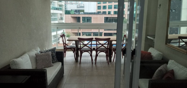 Imóvel com 2 Quartos para Alugar, 98 m² em Cidade Monções - São Paulo