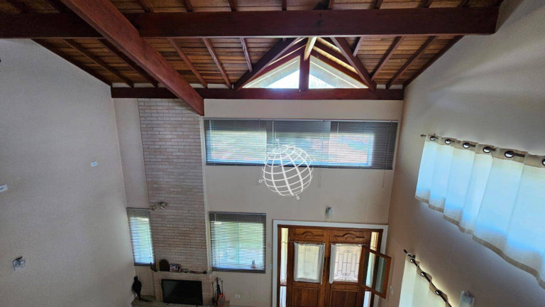 Imagem Casa com 3 Quartos à Venda, 202 m² em Condomínio Santa Fé - Piracaia