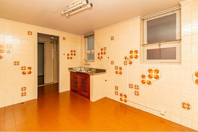 Imagem Imóvel com 3 Quartos à Venda, em Mont Serrat - Porto Alegre Imagem Imóvel com 3 Quartos à Venda, em Mont Serrat - Porto Alegre