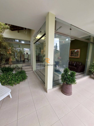 Imagem Casa com 4 Quartos à Venda, 375 m² em Názia I - Vespasiano