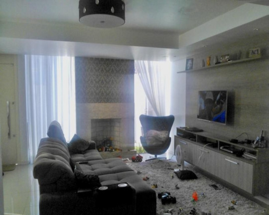 Imagem Casa com 3 Quartos à Venda, 207 m² em Moinhos De Vento - Canoas