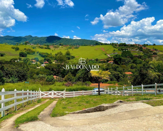Imagem Casa com 3 Quartos à Venda, 400 m² em Centro - Extrema