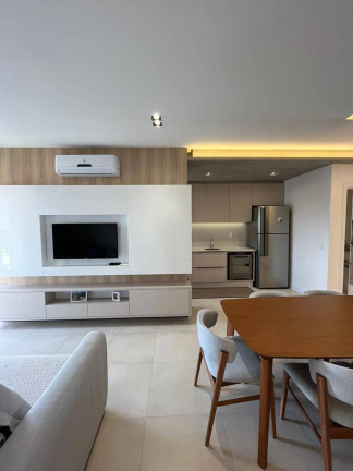Imagem Apartamento com 2 Quartos à Venda, 69 m² em Centro - Florianópolis
