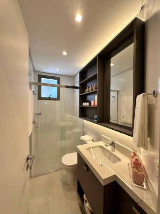 Imagem Apartamento com 2 Quartos à Venda, 102 m² em Centro - Florianópolis Imagem Apartamento com 2 Quartos à Venda, 102 m² em Centro - Florianópolis