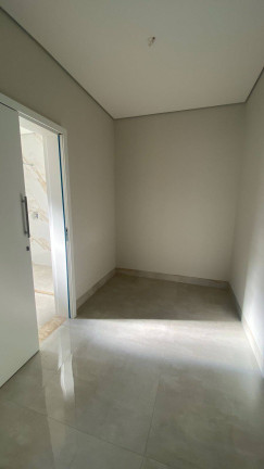 Imagem Casa com 3 Quartos à Venda, 270 m² em Ribeirão Do Lipa - Cuiabá Imagem Casa com 3 Quartos à Venda, 270 m² em Ribeirão Do Lipa - Cuiabá