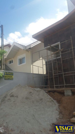 Imagem Casa com 3 Quartos à Venda, 375 m² em Jd. Coleginho - Jacareí