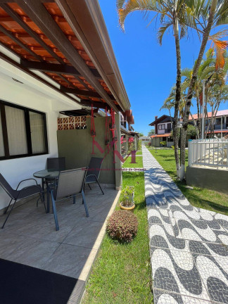 Imagem Casa de Condomínio com 3 Quartos para Temporada,  em Shangri-la - Pontal Do Paraná