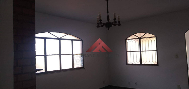 Imagem Casa com 3 Quartos à Venda, 241 m² em Santa Isabel - São Gonçalo Imagem Casa com 3 Quartos à Venda, 241 m² em Santa Isabel - São Gonçalo