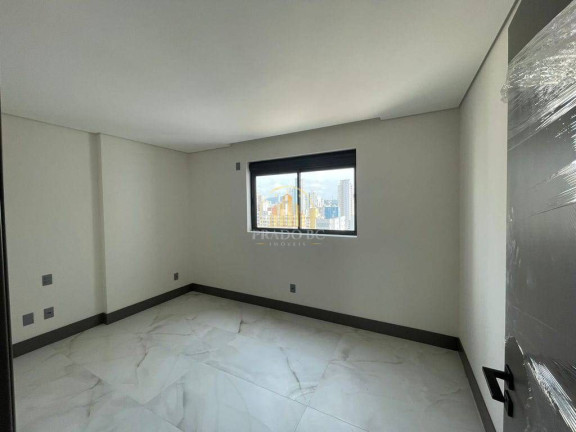 Imagem Apartamento com 3 Quartos à Venda, 130 m² em Centro - Balneário Camboriú Imagem Apartamento com 3 Quartos à Venda, 130 m² em Centro - Balneário Camboriú