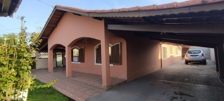 Casa com 4 Quartos à Venda, 420 m² em Centro - Peruíbe