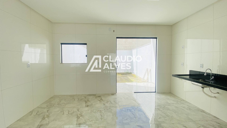 Imagem Casa com 3 Quartos à Venda, 99 m² em Parque Ipê - Feira De Santana