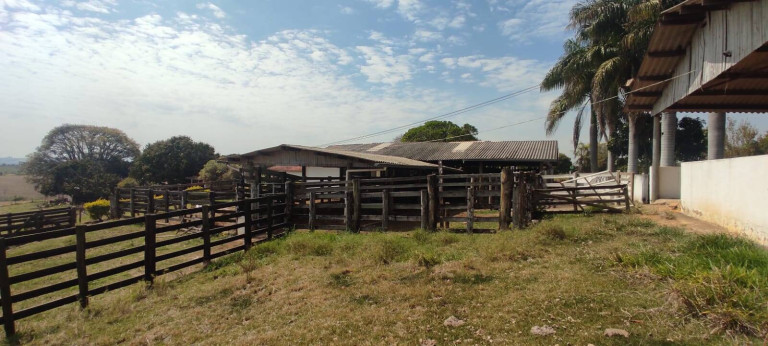 Imagem Chácara com 4 Quartos à Venda, 556 m² em Zona Rural - Salto De Pirapora Imagem Chácara com 4 Quartos à Venda, 556 m² em Zona Rural - Salto De Pirapora