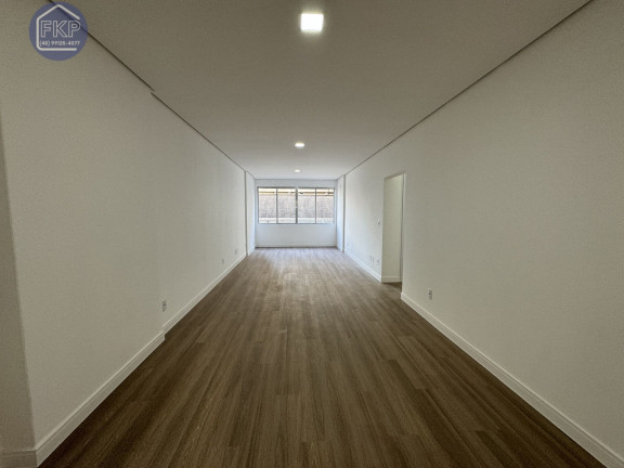 Imagem Apartamento com 3 Quartos à Venda, 111 m² em Centro - Florianópolis Imagem Apartamento com 3 Quartos à Venda, 111 m² em Centro - Florianópolis