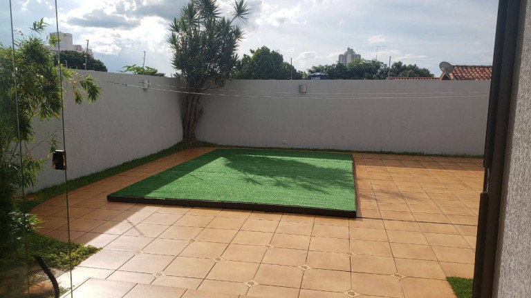 Imagem Casa com 3 Quartos à Venda, 525 m² em Centro - Arapongas Imagem Casa com 3 Quartos à Venda, 525 m² em Centro - Arapongas