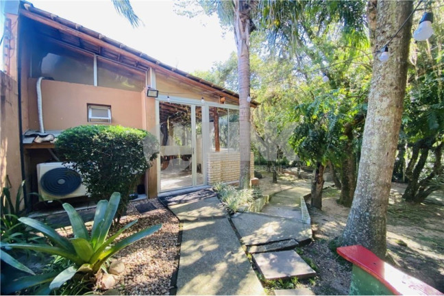 Imagem Imóvel com 2 Quartos à Venda, 68 m² em Jardim Itu - Porto Alegre Imagem Imóvel com 2 Quartos à Venda, 68 m² em Jardim Itu - Porto Alegre