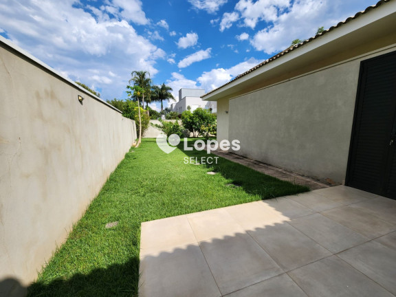 Imóvel com 3 Quartos para Alugar, 160 m² em Reserva Dos Vinhedos - Louveira