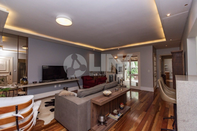 Imagem Apartamento com 2 Quartos à Venda, 165 m² em Chácara Das Pedras - Porto Alegre Imagem Apartamento com 2 Quartos à Venda, 165 m² em Chácara Das Pedras - Porto Alegre