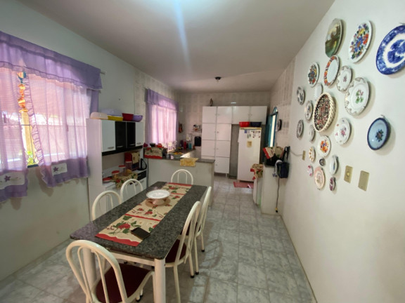 Imagem Casa com 3 Quartos à Venda, 250 m² em Planalto - Montes Claros Imagem Casa com 3 Quartos à Venda, 250 m² em Planalto - Montes Claros