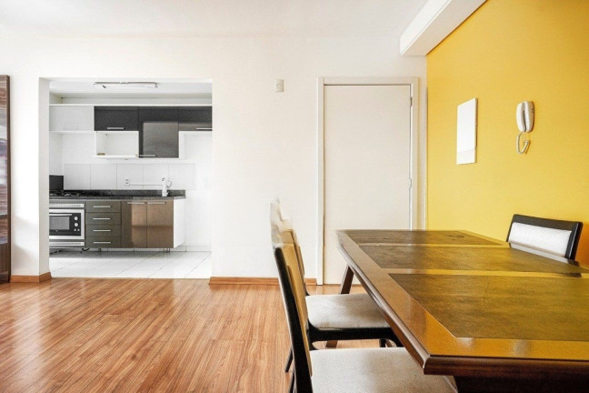 Imagem Apartamento com 3 Quartos à Venda, 72 m² em São João - Porto Alegre