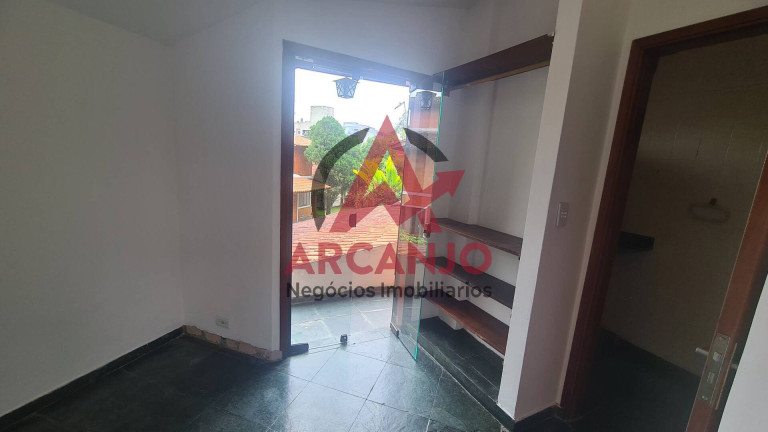 Imagem Sobrado com 3 Quartos para Alugar, 80 m² em Itagua - Ubatuba