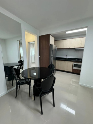 Imagem Apartamento com 2 Quartos à Venda, 58 m² em Monte Alegre - Camboriú
