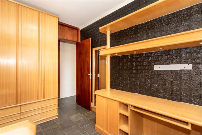 Imagem Imóvel com 3 Quartos à Venda, em Chácara Das Pedras - Porto Alegre Imagem Imóvel com 3 Quartos à Venda, em Chácara Das Pedras - Porto Alegre