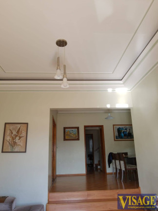 Imagem Casa com 3 Quartos à Venda, em Pq. Santo Antonio - Jacareí Imagem Casa com 3 Quartos à Venda, em Pq. Santo Antonio - Jacareí