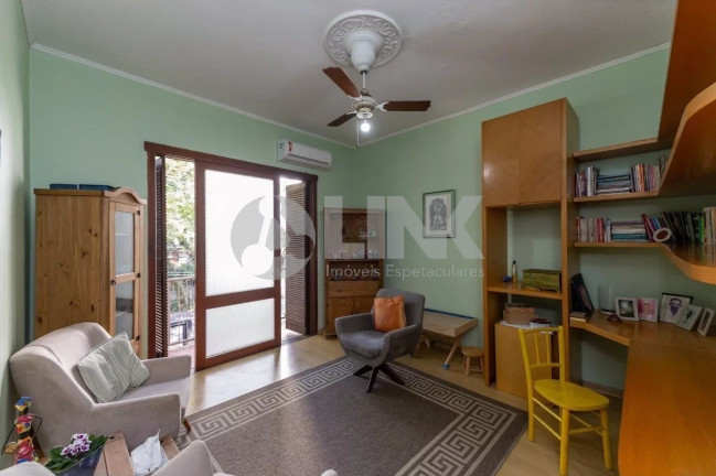 Imagem Casa com 3 Quartos à Venda, 300 m² em Petrópolis - Porto Alegre