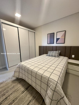 Imagem Casa de Condomínio com 4 Quartos à Venda, 275 m² em Cidade Alpha - Eusébio