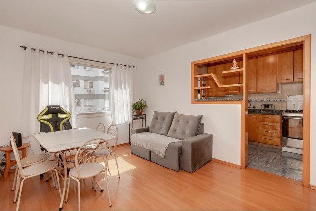 Imagem Imóvel com 2 Quartos à Venda, 59 m² em Passo Da Areia - Porto Alegre