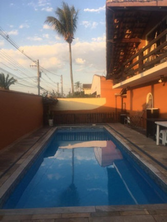 Imagem Imóvel com 2 Quartos à Venda, 180 m² em Jardim Brasil - Caraguatatuba