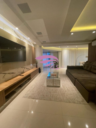 Imagem Imóvel com 4 Quartos à Venda, 210 m² em Meia Praia - Itapema Imagem Imóvel com 4 Quartos à Venda, 210 m² em Meia Praia - Itapema