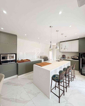 Imagem Casa com 4 Quartos à Venda, 450 m² em Alphaville - Santana De Parnaíba Imagem Casa com 4 Quartos à Venda, 450 m² em Alphaville - Santana De Parnaíba