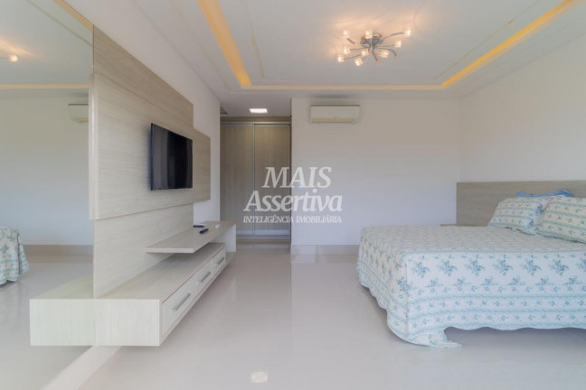 Imagem Casa com 3 Quartos à Venda, 471 m² em Centro - Torres