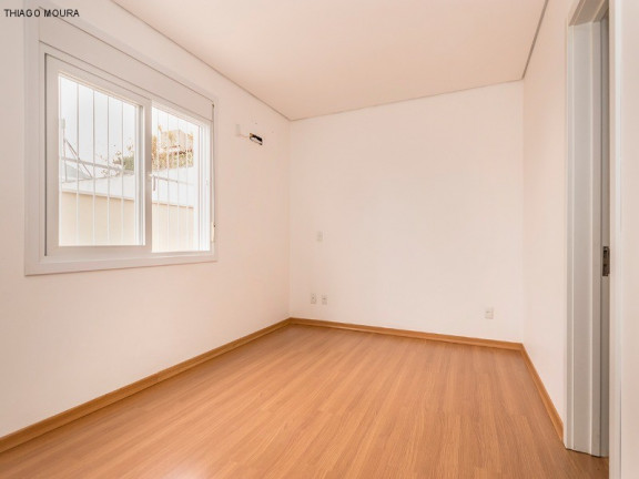 Imagem Imóvel com 2 Quartos à Venda, 156 m² em Jardim Itu - Porto Alegre Imagem Imóvel com 2 Quartos à Venda, 156 m² em Jardim Itu - Porto Alegre